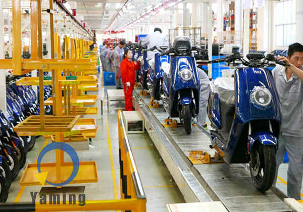 Two-wheeled-vehicle-assembly-line